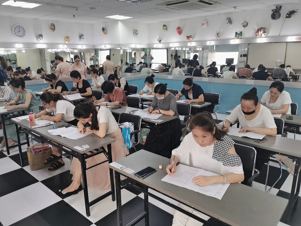 2020江苏省社会化高级技师统一鉴定在我校举行