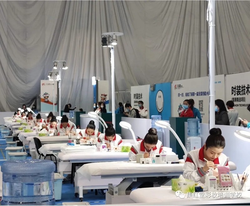 江苏省选手王若情在第一届全国技能大赛上表现优异，顺利晋级国家集训队