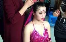 集红堂彩妆为市级机关印度舞造型