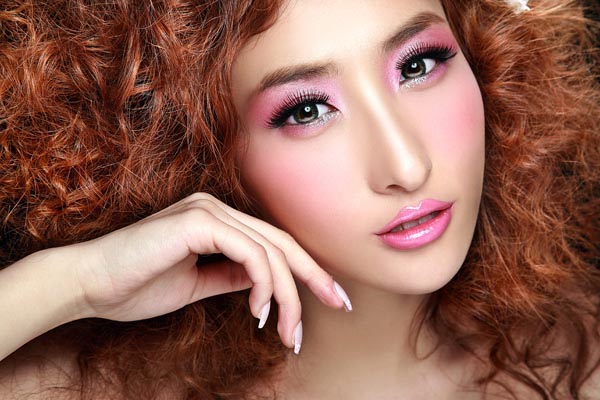 4步骤打造明媚春妆 美好时光春妆