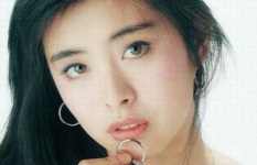 都说粗眉妹妹好看 我眉毛细该怎么化妆