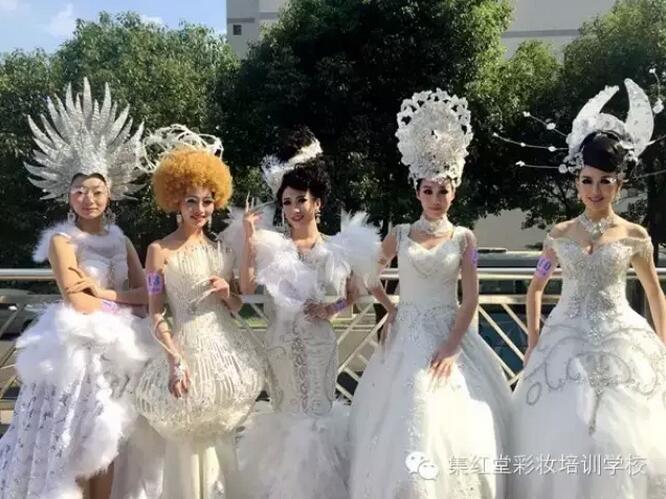 集红堂彩妆在第十七届江苏省化妆美甲大赛上获6金9银的好成绩