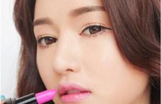 冬季清爽哑光妆容