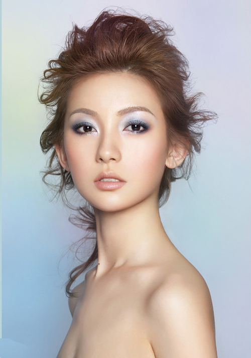 教你化妆秘诀 打造性感精致妆容