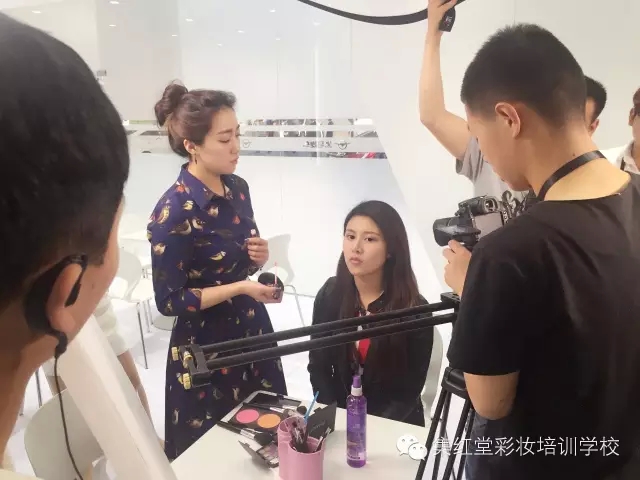 电影我的车模女神南京正式开拍，集红堂彩妆鼎力赞助