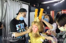想进剧组化妆需要哪些条件