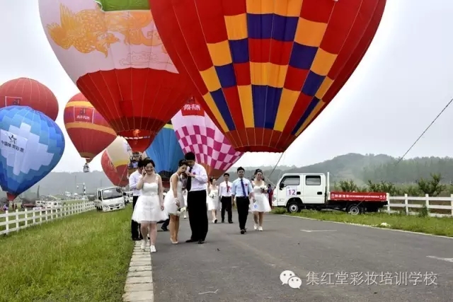 集红堂彩妆助力-吉尼斯世界记录规模最大的空中婚礼