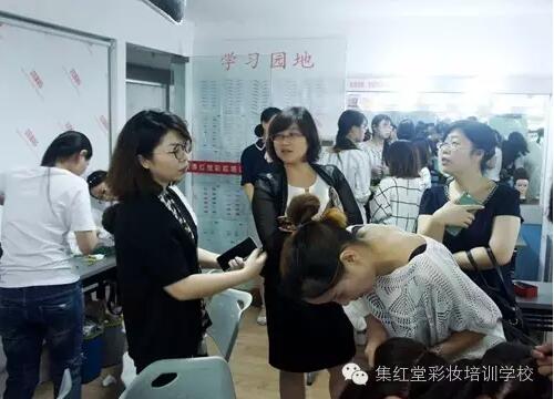 江苏省人力资源和社会保障厅领导视察我校并看望正在基地集训选手