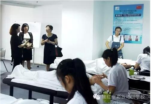 江苏省人力资源和社会保障厅领导视察我校并看望正在基地集训选手
