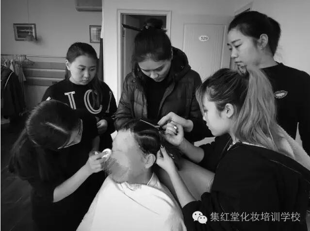 电影时空送货人开机 集红堂影视特效班杨晶静 崔伟楠进组工作