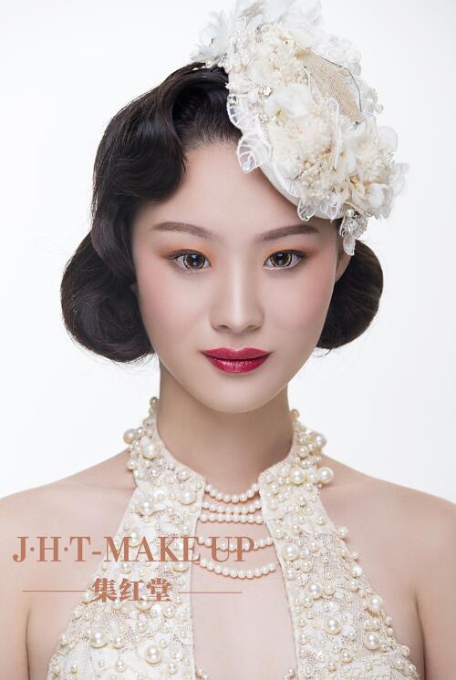 白色婚纱