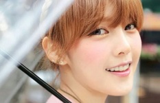 现在女生学化妆好吗工资多少​