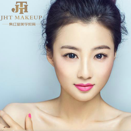 学习化妆需要多久呢？一般多久就可以工作了