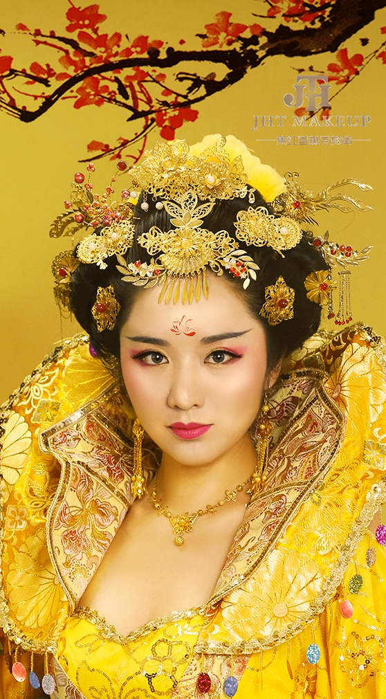 雍容华贵的皇后