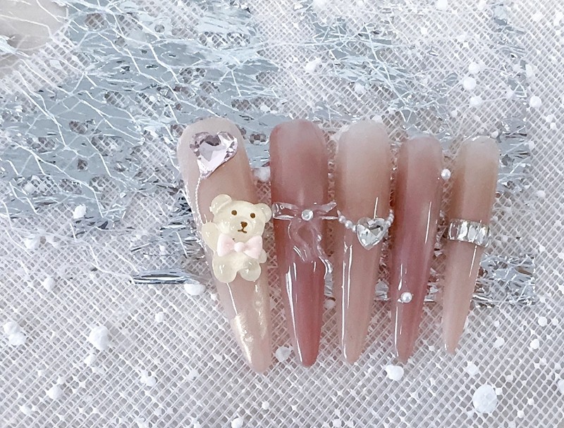 集红堂彩妆学校学员美甲作品2