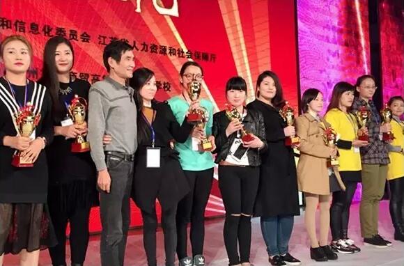 集红堂彩妆在第十七届江苏省化妆美甲大赛上获6金9银的好成绩
