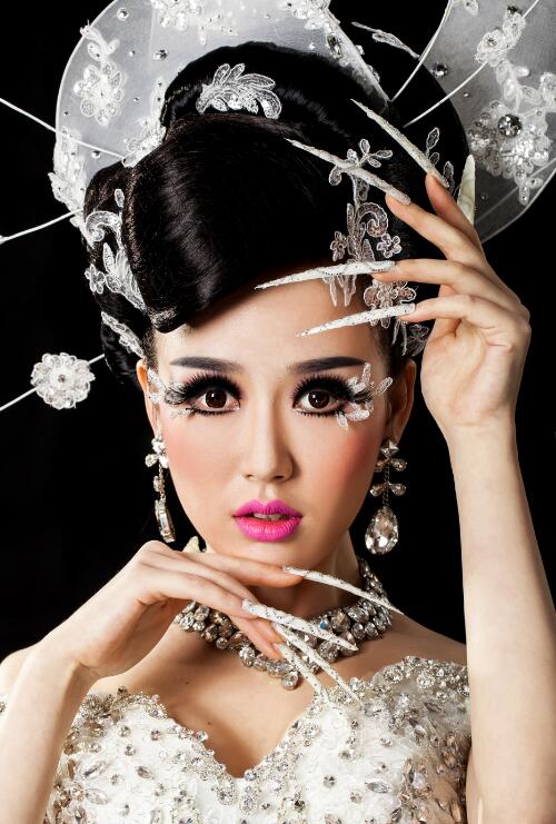 南京化妆培训教你新娘化妆技巧