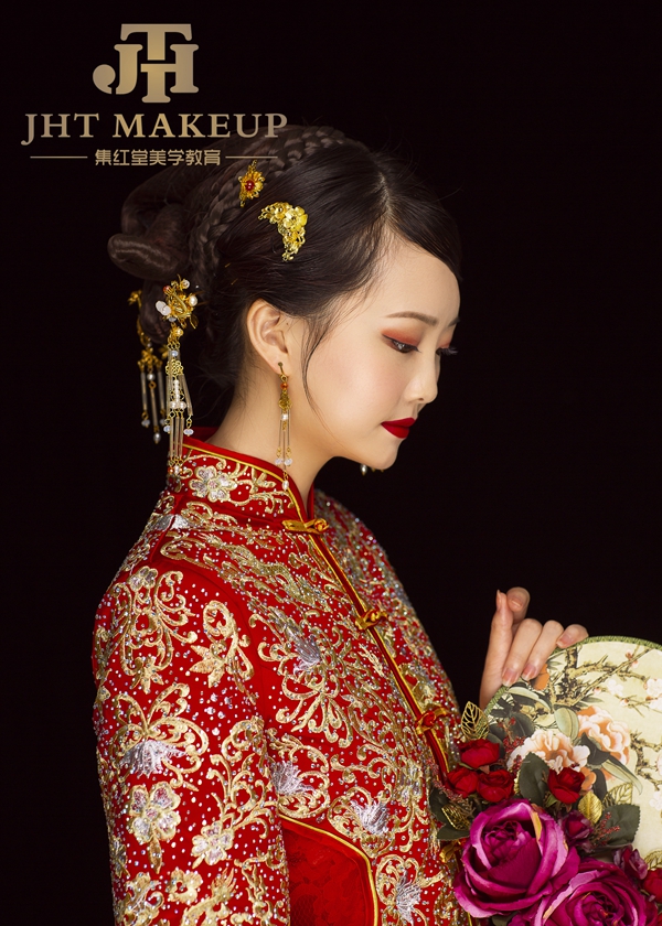 唯美古典的中式新娘造型